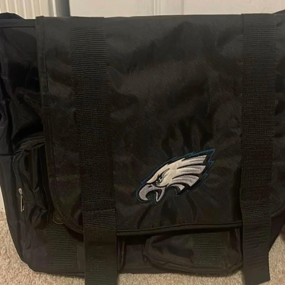 Philadelphia Eagles Diaper bag w/ matching changing pad and eagles bottle holder